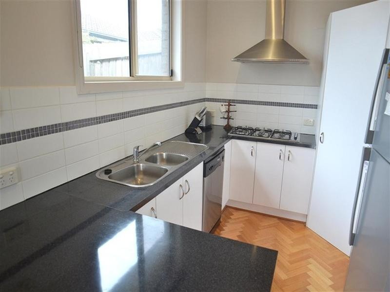 2/20 Carramar Street, Chadstone VIC 3148