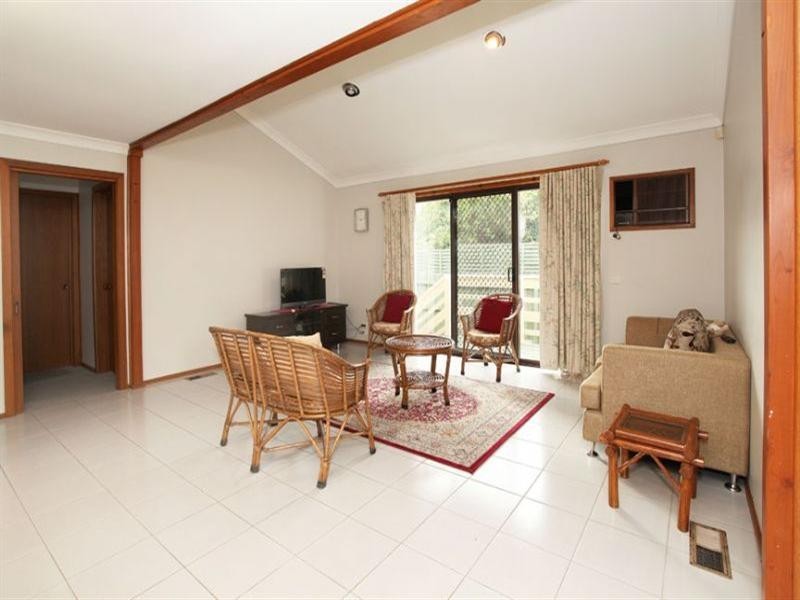 128 Whalley Drive, Wheelers Hill VIC 3150