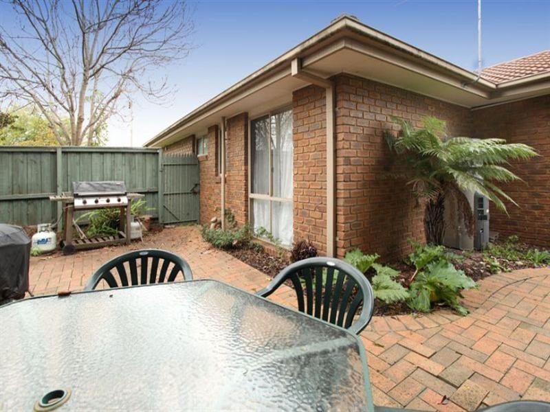 2/9 Myrtle Street, Glen Waverley VIC 3150