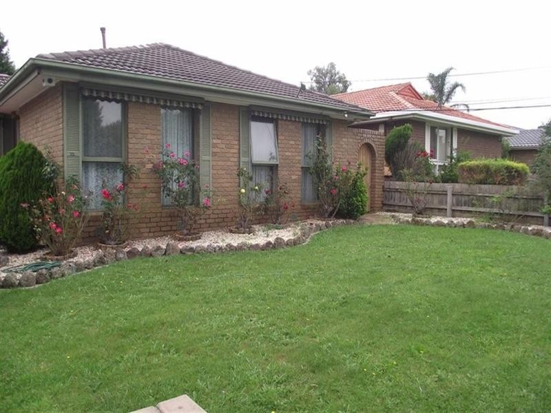 12 Gaynor Crescent, Glen Waverley VIC 3150