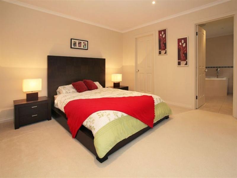 5 Streeton Court, Burwood East VIC 3151