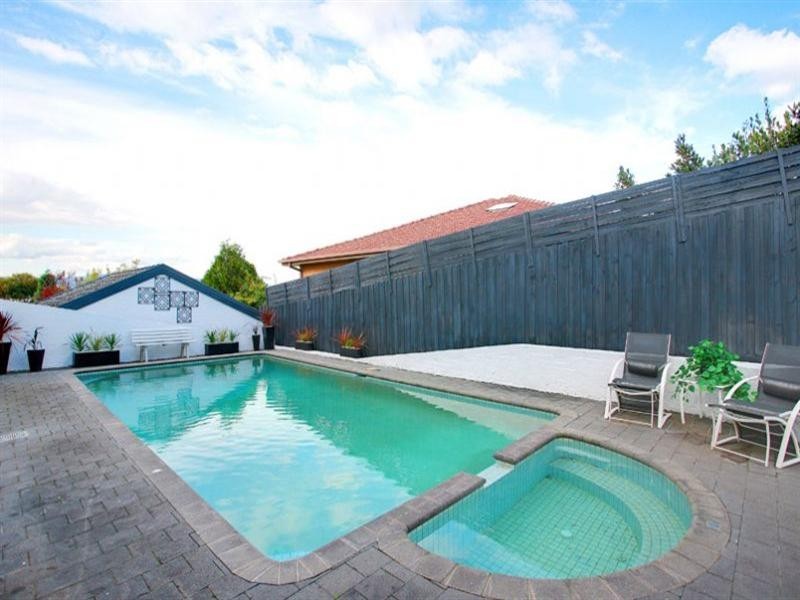 41 Garnett Road, Wheelers Hill VIC 3150