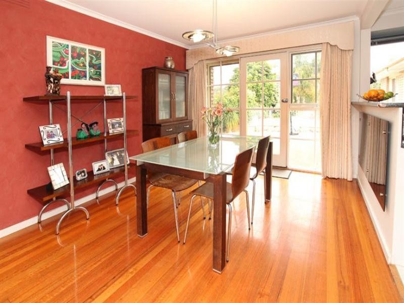 54 Golden Grove, Glen Waverley VIC 3150