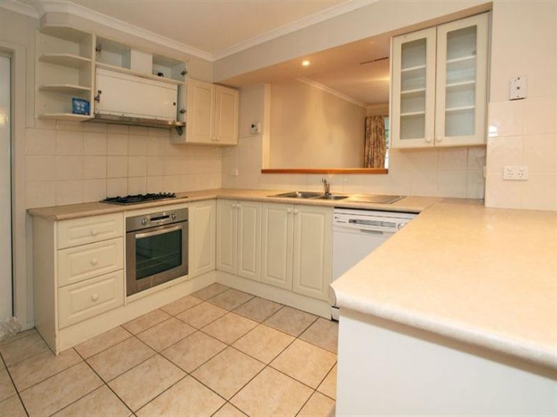 9 Taunton Crescent, Scoresby VIC 3179