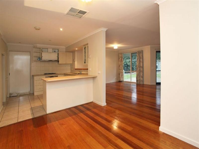 9 Taunton Crescent, Scoresby VIC 3179