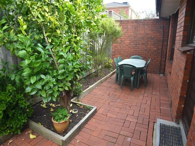 4/21 Essex Road, Surrey Hills VIC 3127