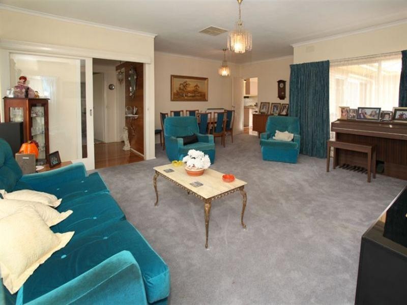 1 Wynyard Street, Glen Waverley VIC 3150