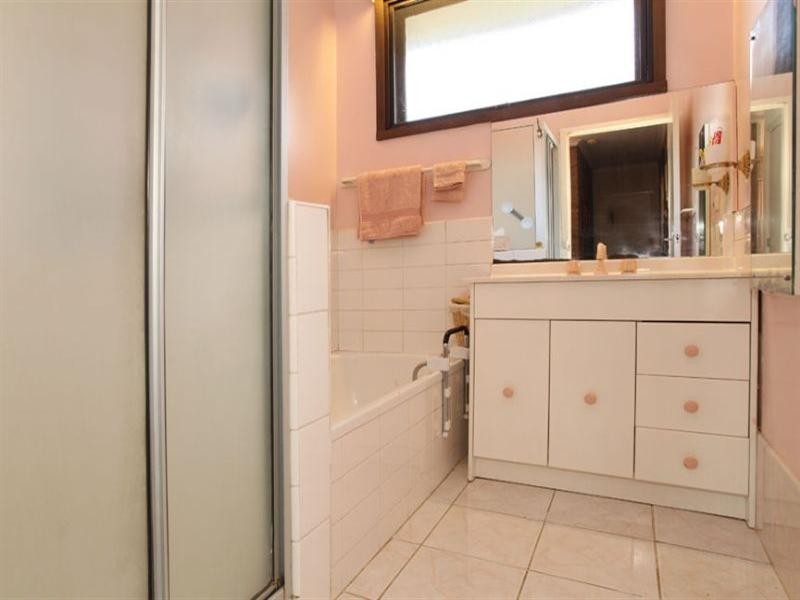 1 Wynyard Street, Glen Waverley VIC 3150