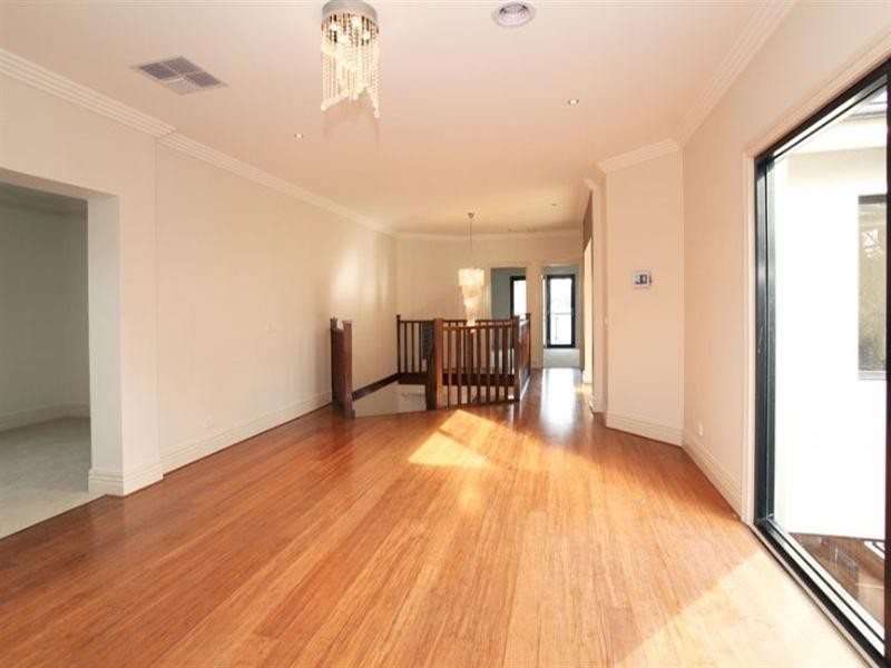 7 Landridge Street, Glen Waverley VIC 3150