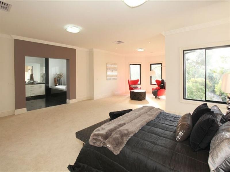 7 Landridge Street, Glen Waverley VIC 3150