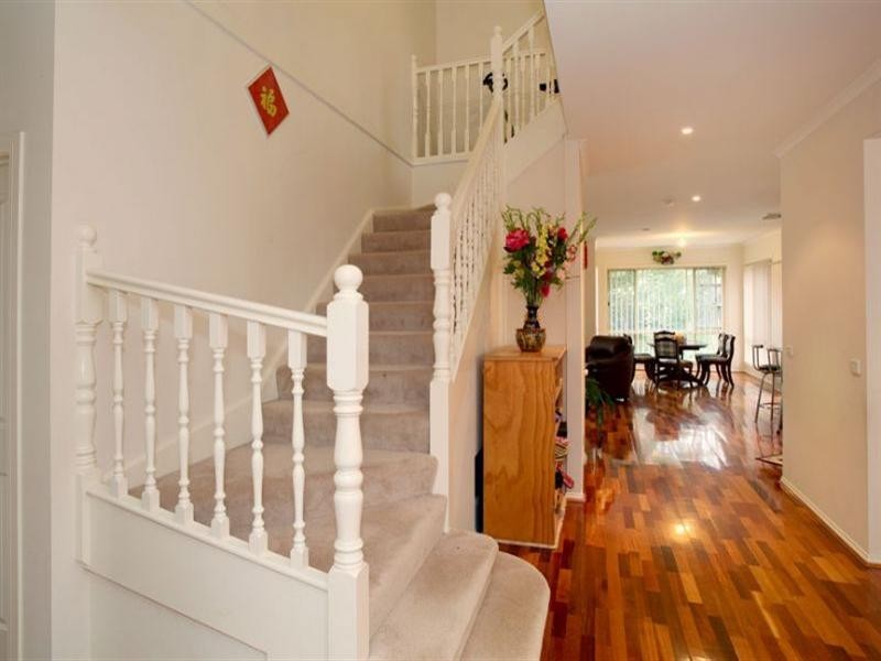 17 Lucy Hill Rise, Rowville VIC 3178