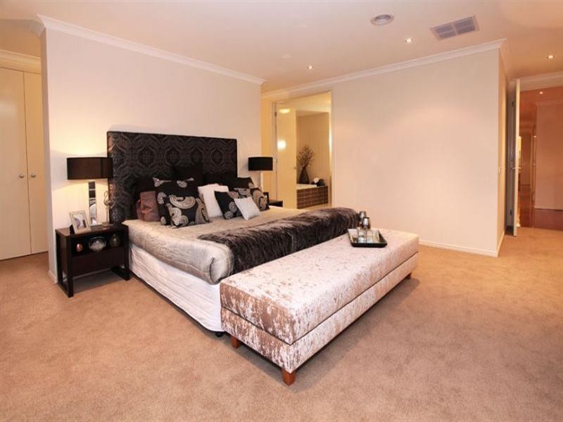 70 Lincoln Avenue, Glen Waverley VIC 3150