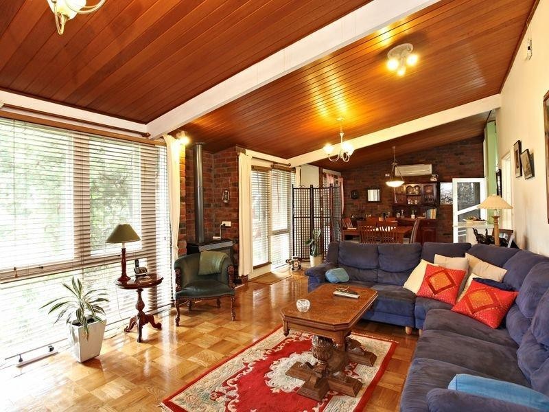 74 Ian Grove, Mount Waverley VIC 3149