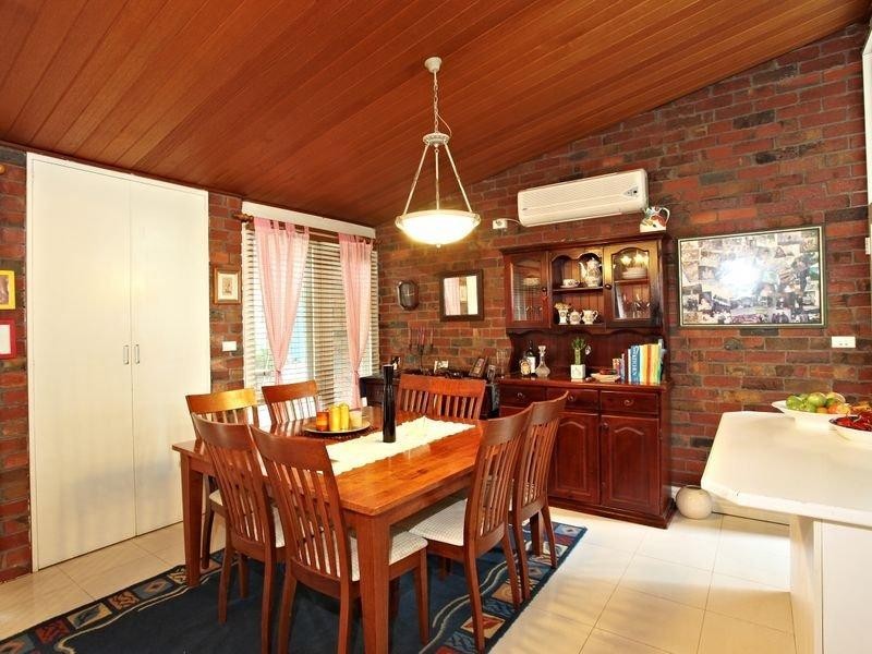 74 Ian Grove, Mount Waverley VIC 3149