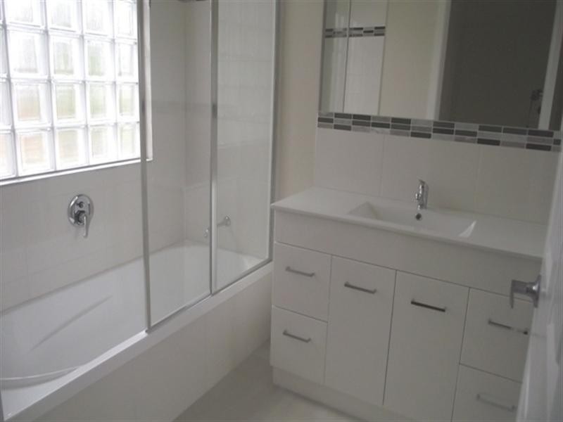 2/2 Ascot Court, Glen Waverley VIC 3150