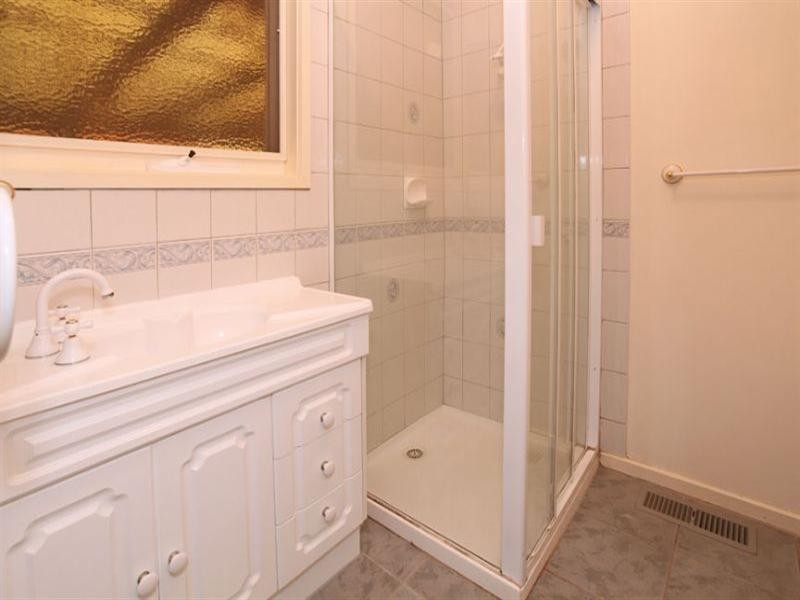 18 Bertrand Avenue, Mulgrave VIC 3170