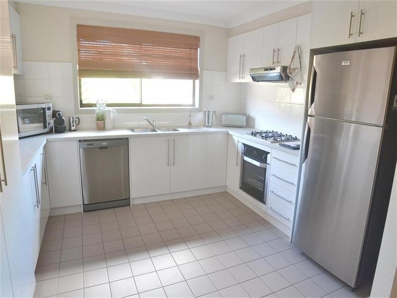 1/4 Moonstone Court, Wheelers Hill VIC 3150