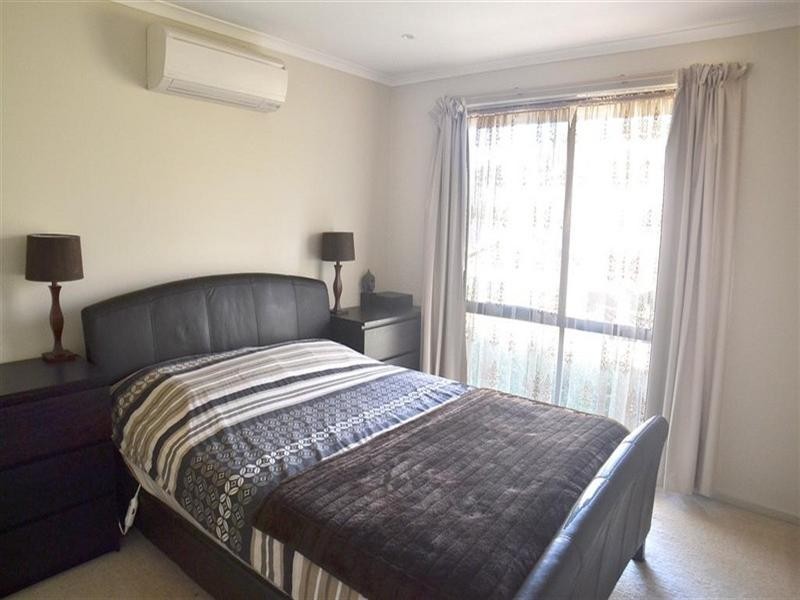 1/4 Moonstone Court, Wheelers Hill VIC 3150