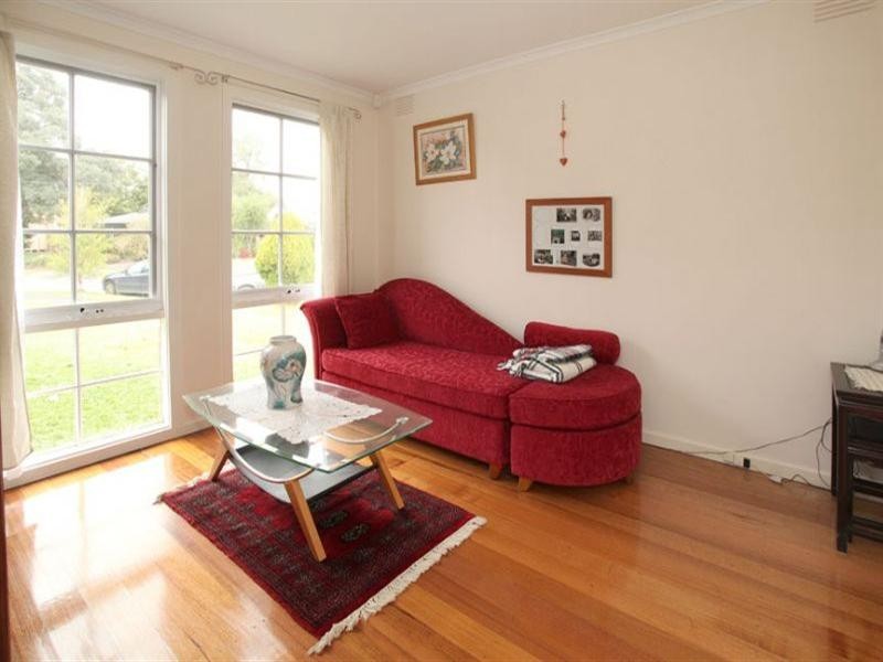 9 Castle Close, Glen Waverley VIC 3150