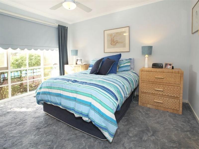 2/210 Gallaghers Road, Glen Waverley VIC 3150