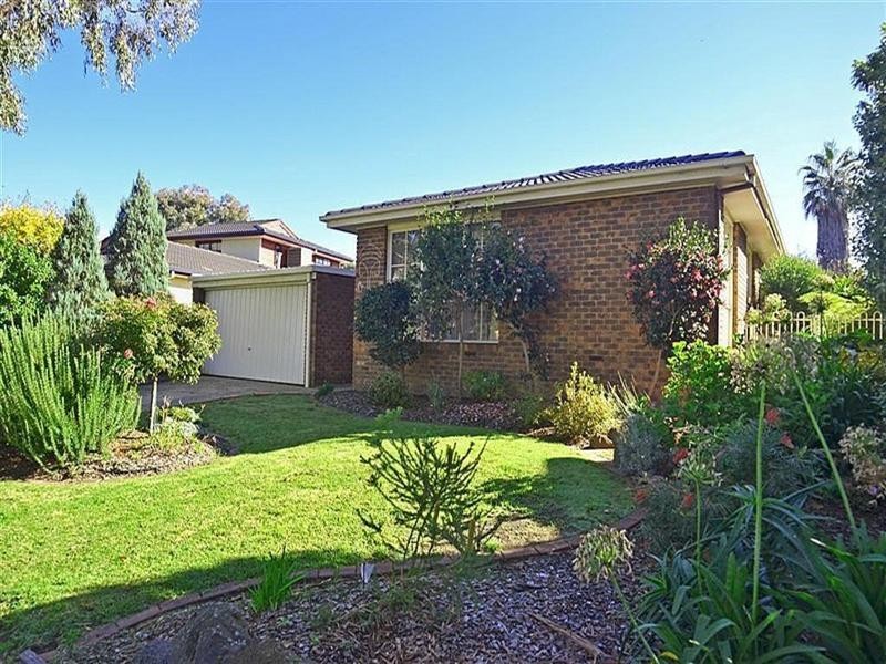 23 Madigan Drive, Glen Waverley VIC 3150