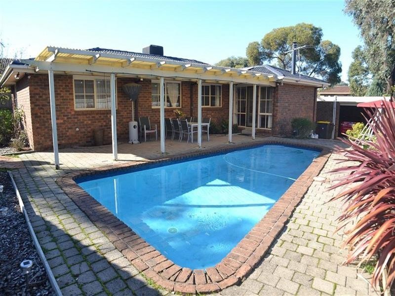 23 Madigan Drive, Glen Waverley VIC 3150