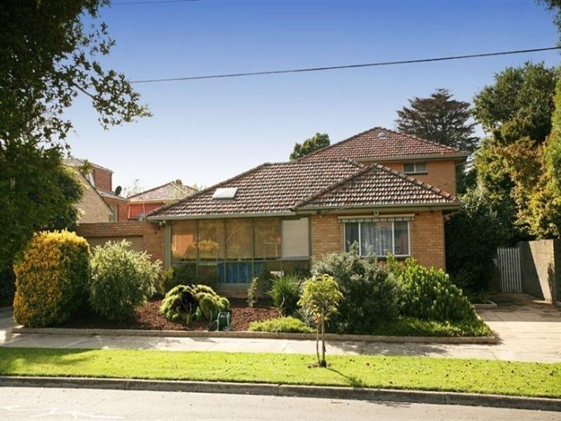 16 Norfolk Street, Glen Waverley VIC 3150
