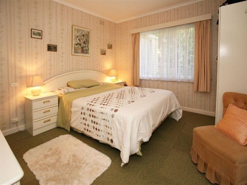 16 Norfolk Street, Glen Waverley VIC 3150