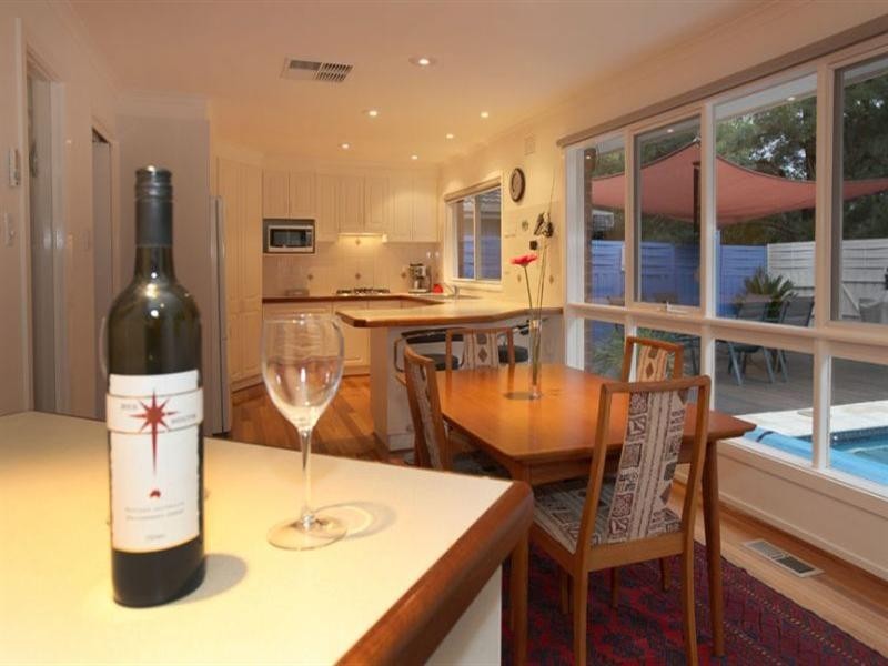 37 Lomond Drive, Glen Waverley VIC 3150