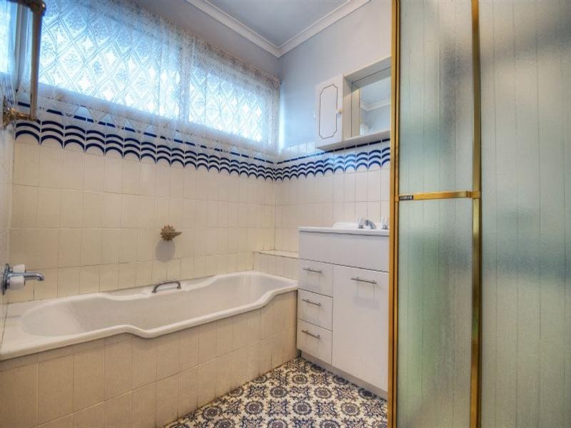 56 Worthing Avenue, Burwood East VIC 3151