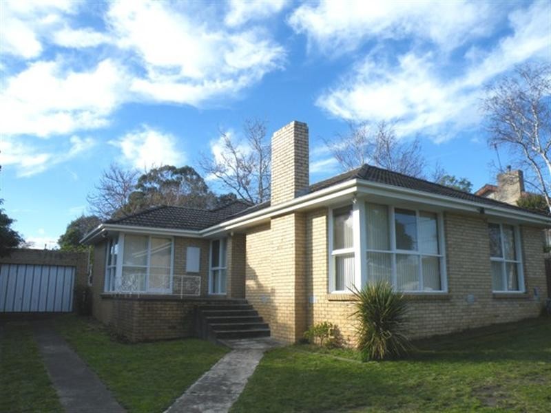 35 Roberts Street, Glen Waverley VIC 3150