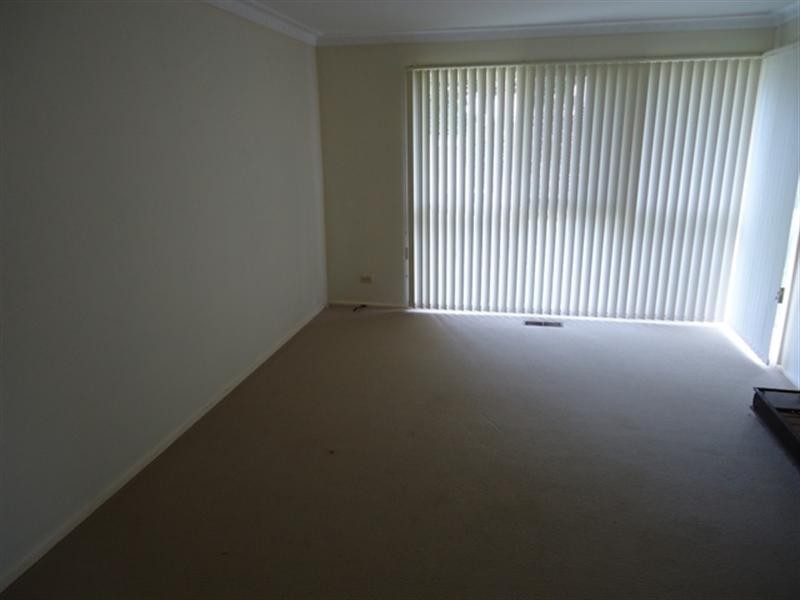 35 Roberts Street, Glen Waverley VIC 3150