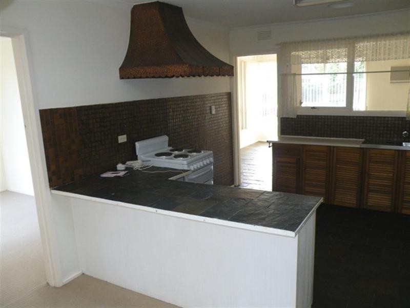 35 Roberts Street, Glen Waverley VIC 3150