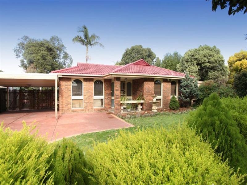 16 Phoenix Drive, Wheelers Hill VIC 3150