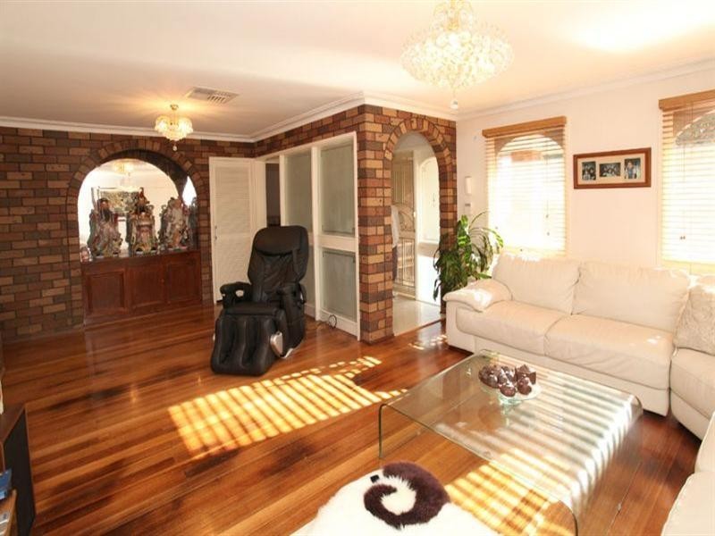 16 Phoenix Drive, Wheelers Hill VIC 3150