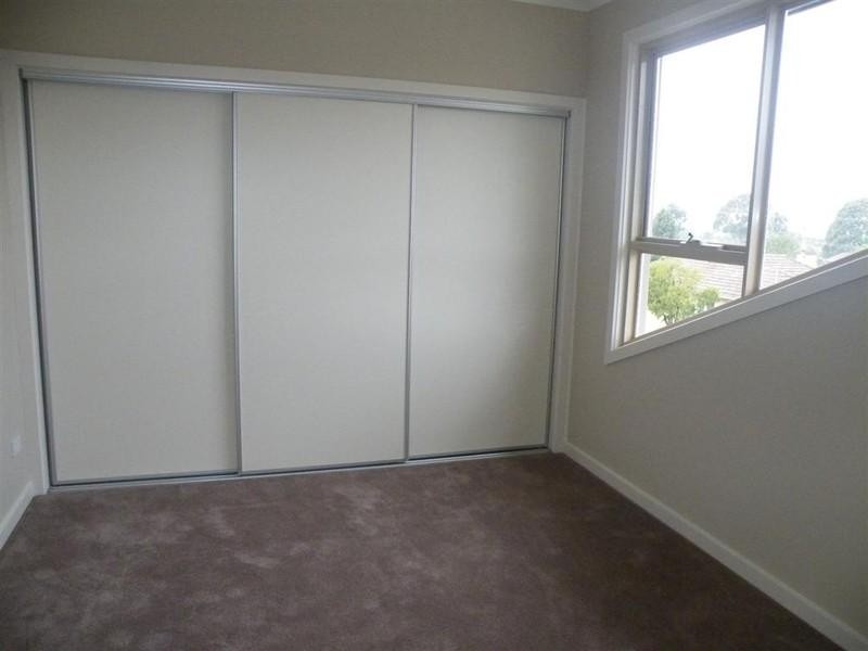 1/1 Wolseley Avenue, Glen Waverley VIC 3150