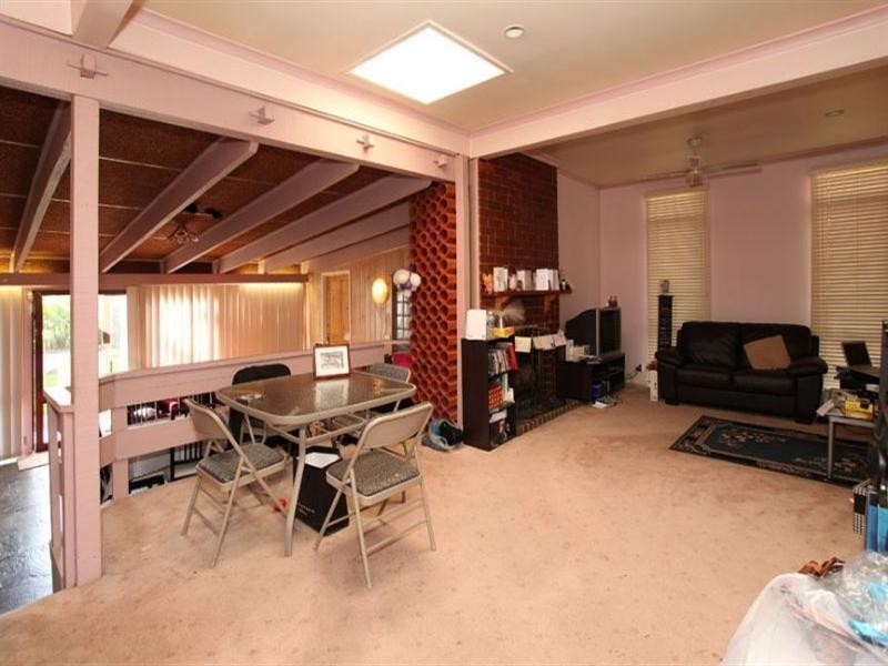 1 Rangeview Avenue, Malvern East VIC 3145