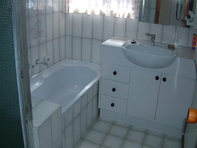 128 Whalley Drive, Wheelers Hill VIC 3150