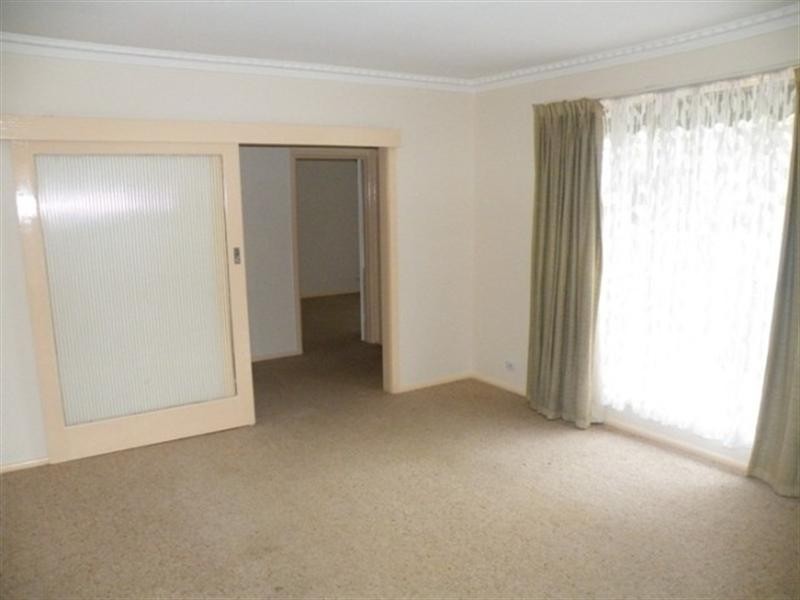 12 Rivett Crescent, Mulgrave VIC 3170