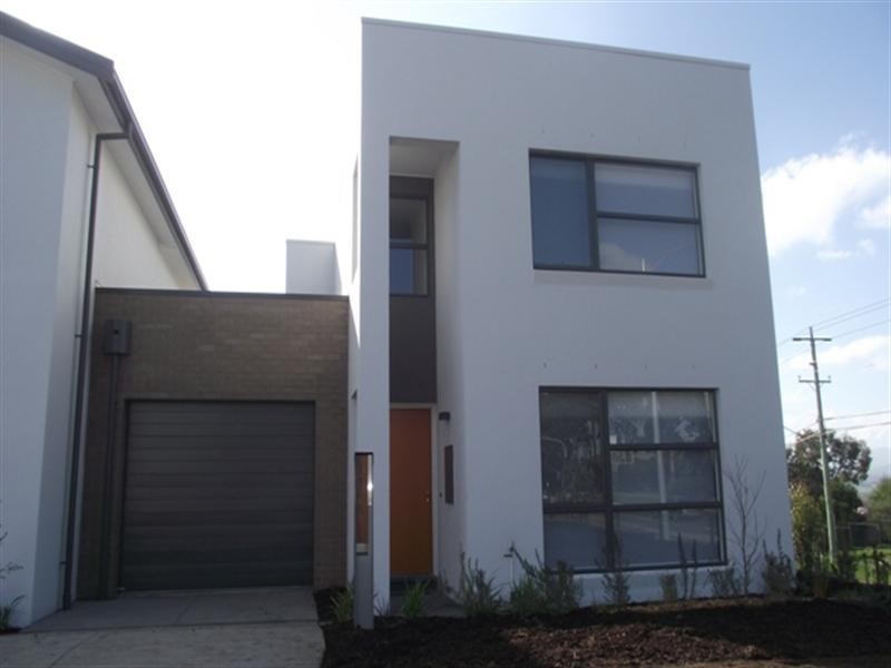 15 Anfield Crescent, Mulgrave VIC 3170