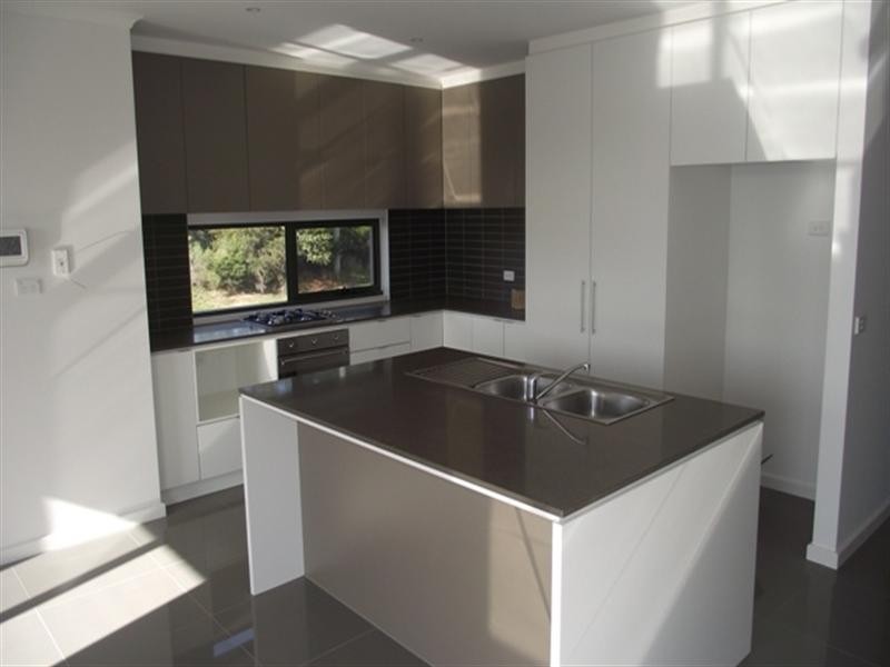 15 Anfield Crescent, Mulgrave VIC 3170