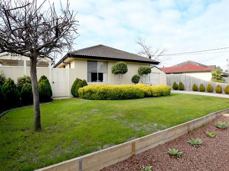 69 Albany Drive, Mulgrave VIC 3170