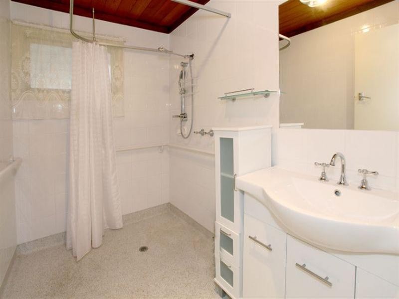 33 Ranfurlie Drive, Glen Waverley VIC 3150