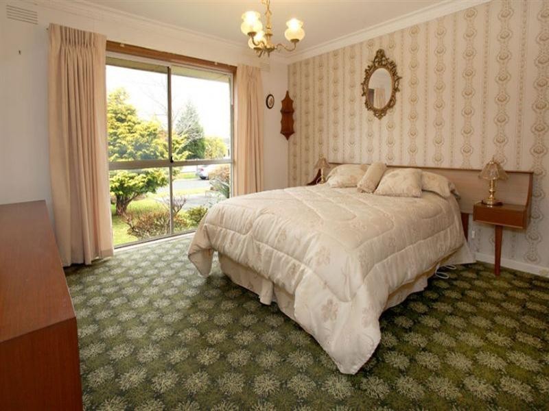 33 Ranfurlie Drive, Glen Waverley VIC 3150