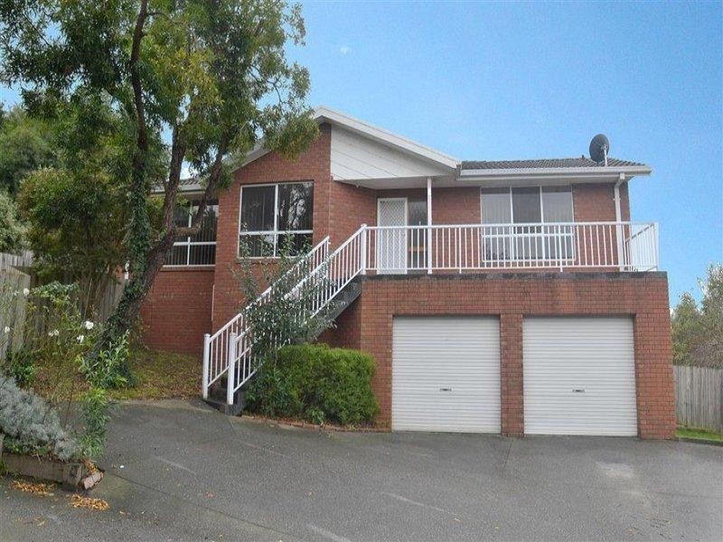 2/6 Rheanva Street, Berwick VIC 3806