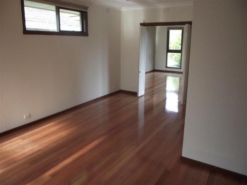 87 Strada Crescent, Wheelers Hill VIC 3150