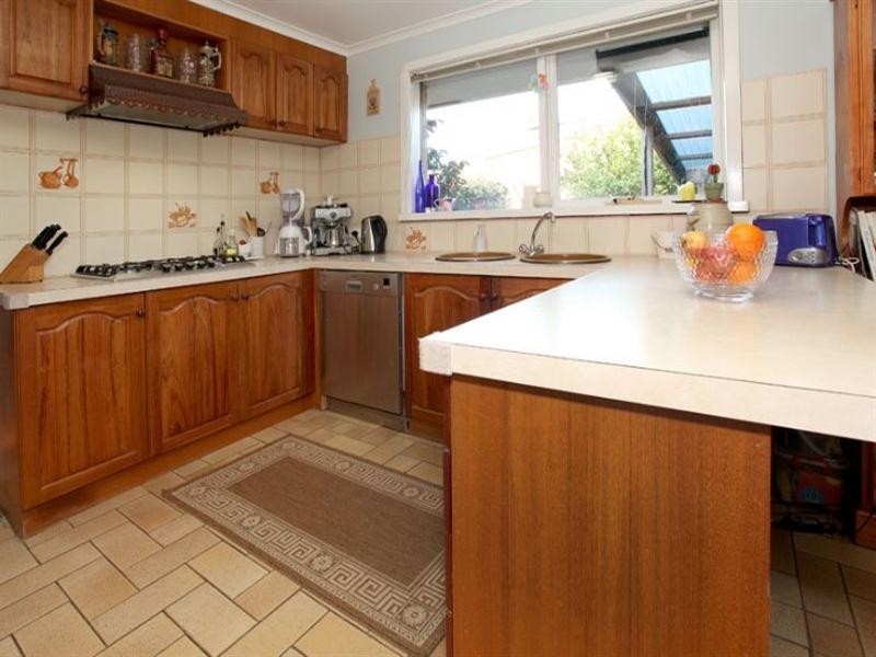 10 Adam Avenue, Wheelers Hill VIC 3150