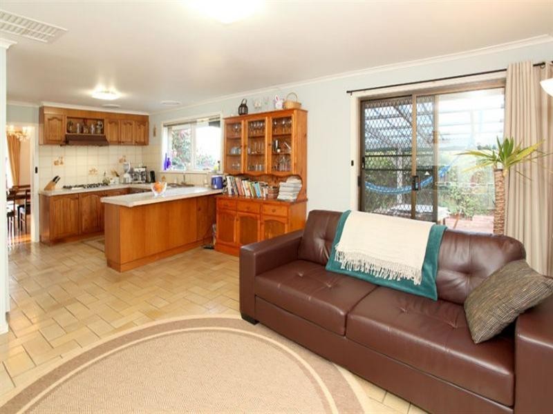 10 Adam Avenue, Wheelers Hill VIC 3150