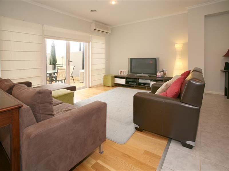 4/22 Tulloch Grove, Glen Waverley VIC 3150