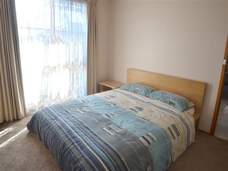 16 Lydia Mary Drive, Berwick VIC 3806